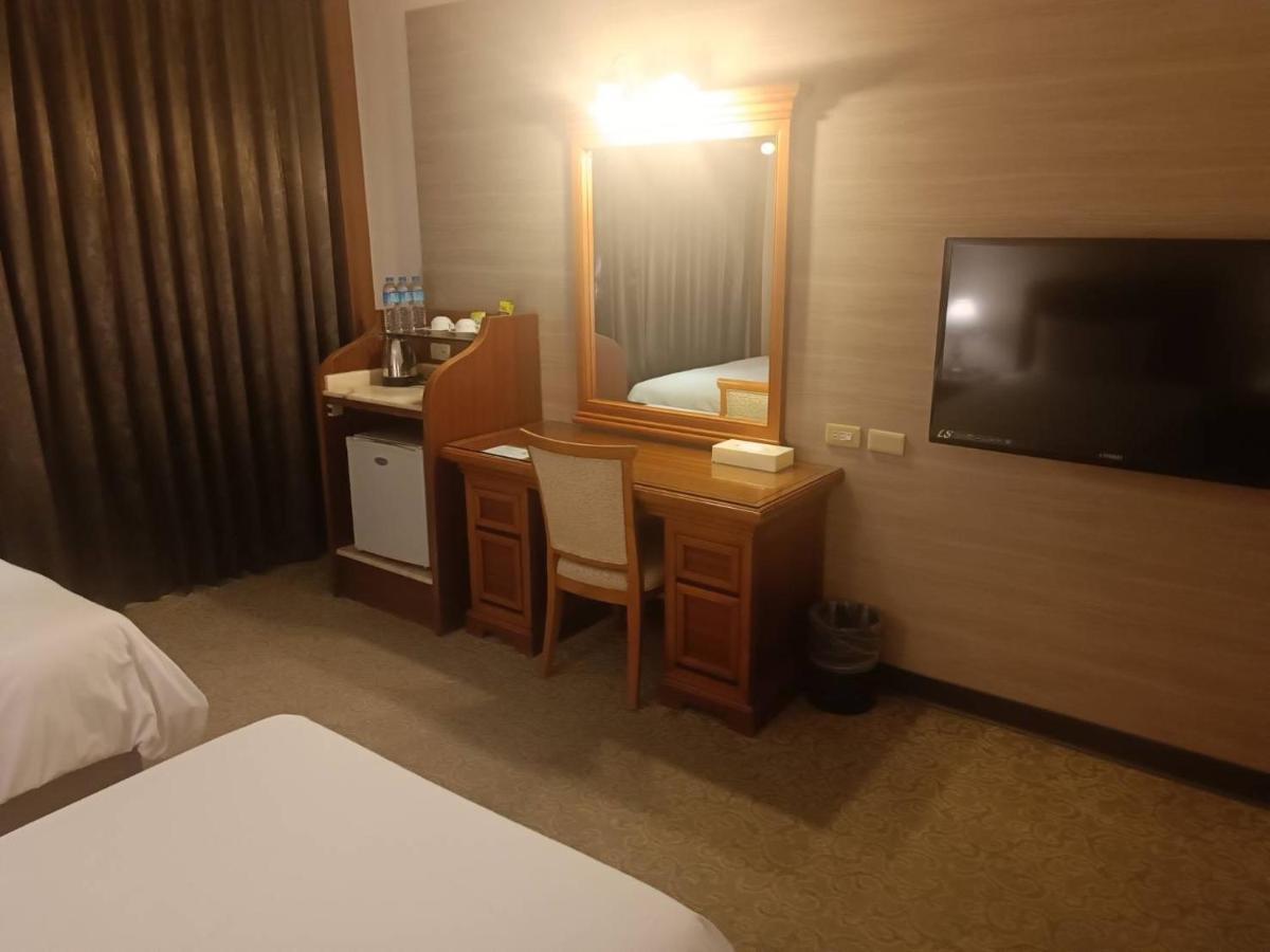 Guide Hotel Zhongli Zhongzheng Таоуан Екстериор снимка