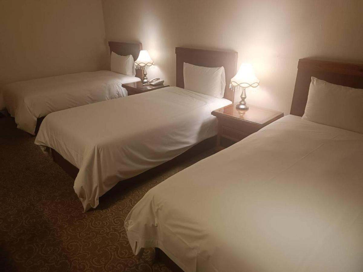 Guide Hotel Zhongli Zhongzheng Таоуан Екстериор снимка